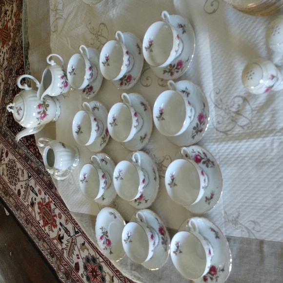 ENPI PLEASE INQUIRE ABOUT INVENTORY MidCentury Royal Rose Dinner Service - Picture 3 of 14